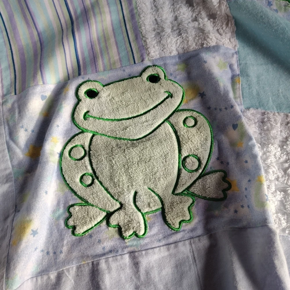 Unfinished Baby Quilt Top Patchwork Embroidered Frog Graphic 38